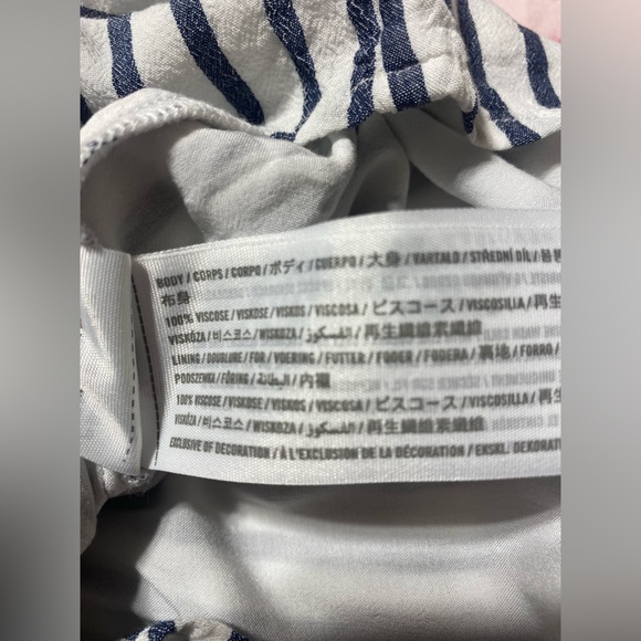 NWT Ambercrombie & Fitch V-Neck Belted Striped Romper Size XL - Picture 14 of 14